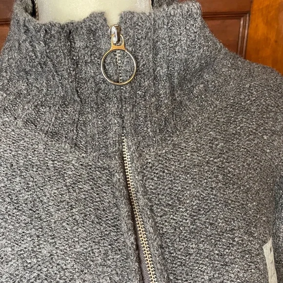 Old Navy Zip Cardigan w/Pockets (66) - Picture 3 of 6
